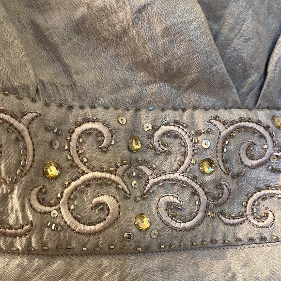 R&M Richards silver shimmery embellished mid length layered look dress size 6 - Picture 3 of 7